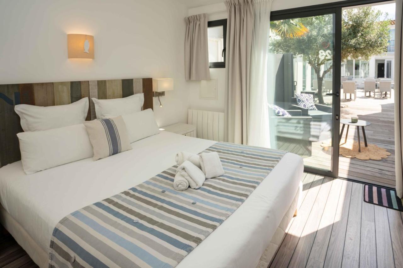 Hotel Le Square แซ็ง ปิแอร์ ดิ โอเลรอง ภายนอก รูปภาพ