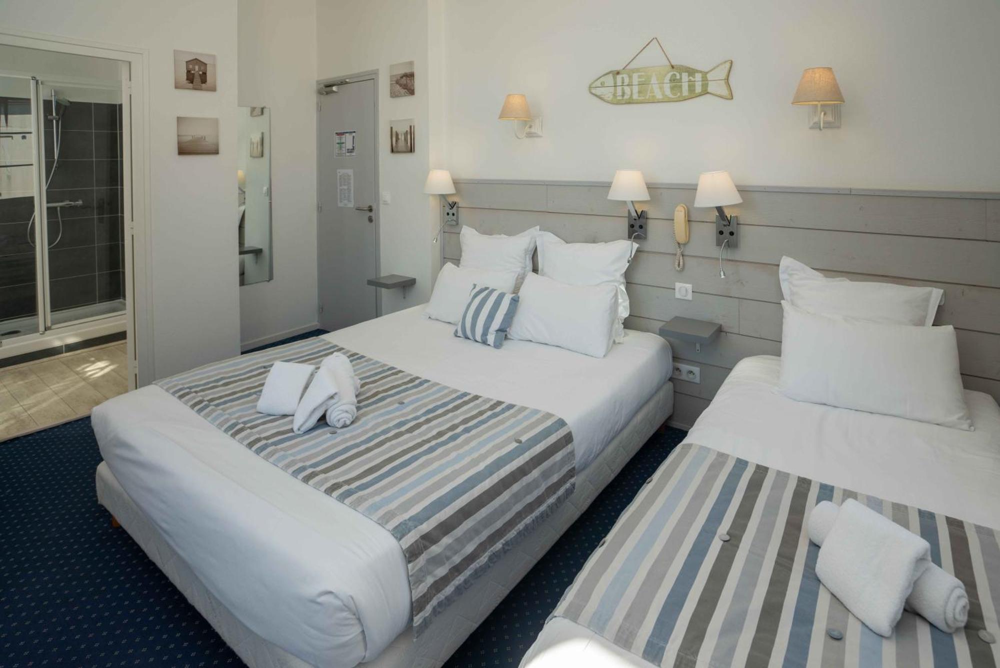 Hotel Le Square แซ็ง ปิแอร์ ดิ โอเลรอง ภายนอก รูปภาพ